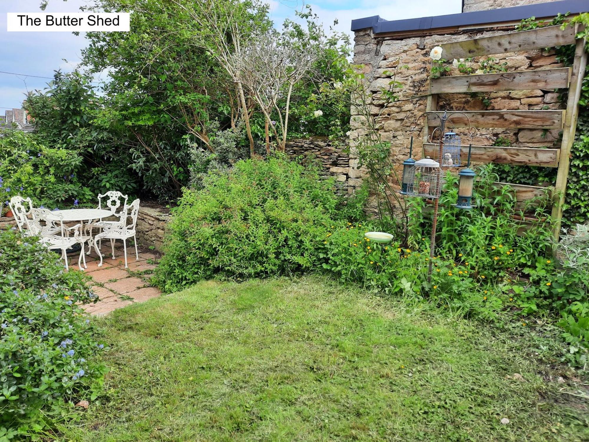 Luckington Cotswold Cottage Bed & Breakfast מראה חיצוני תמונה