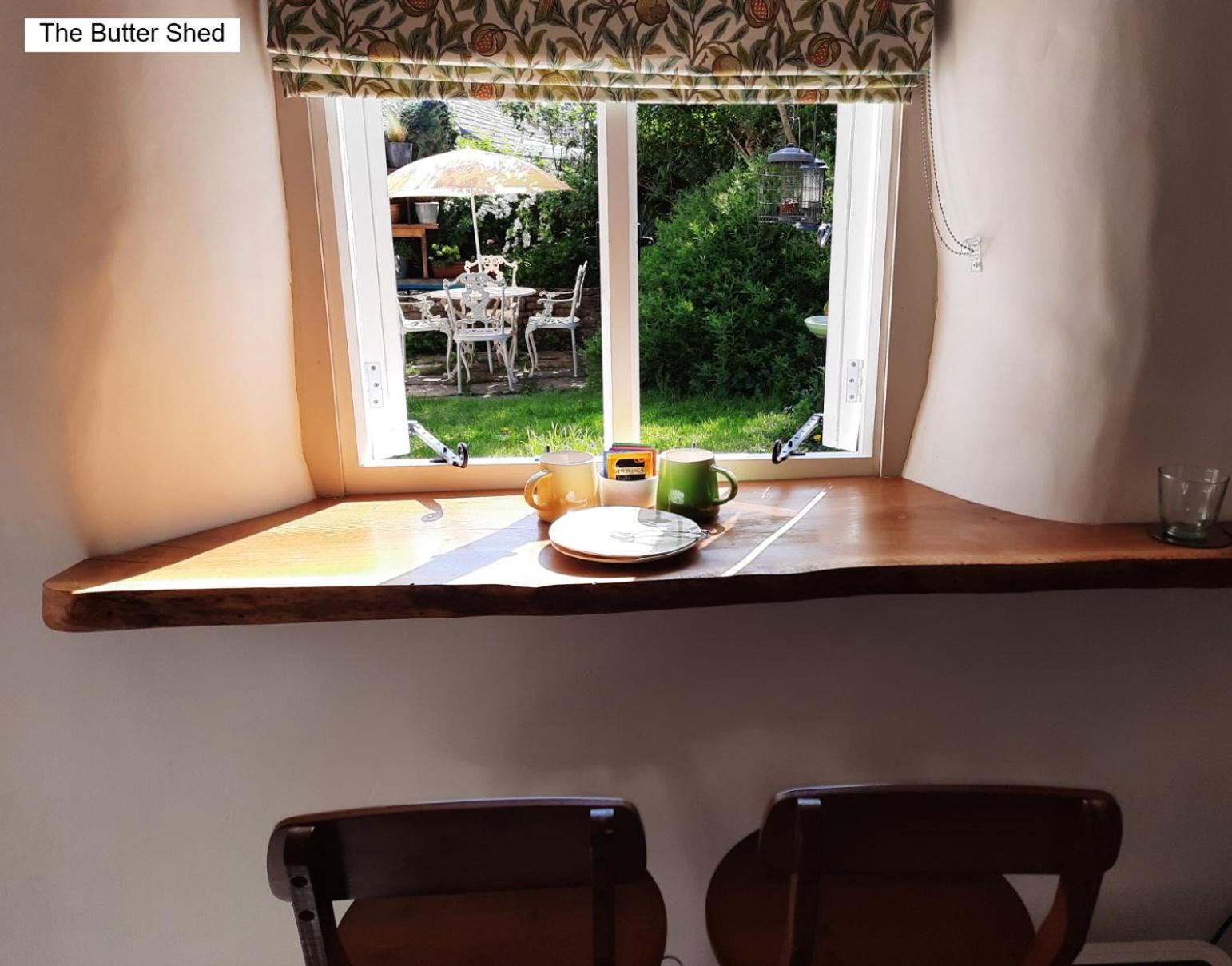 Luckington Cotswold Cottage Bed & Breakfast מראה חיצוני תמונה